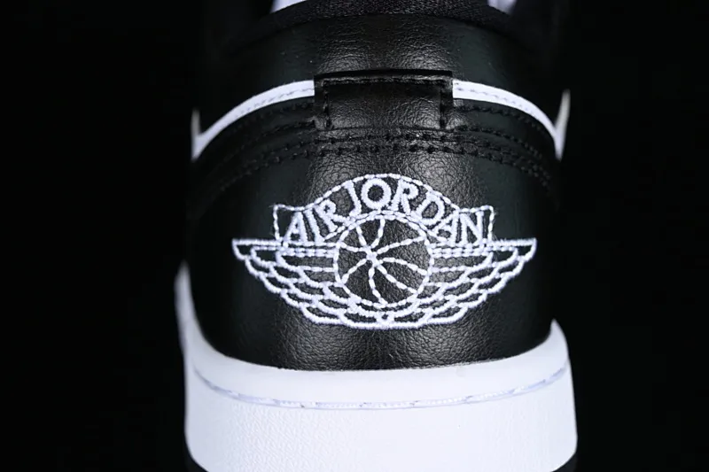 All categories Air Jordan Jordan series basketball shoes Air Jordan 1 Low G version pure original Air Jordan 1 Low "Panda" AJ1 Joe 1 Panda low-top basketball shoes DC0774-101
